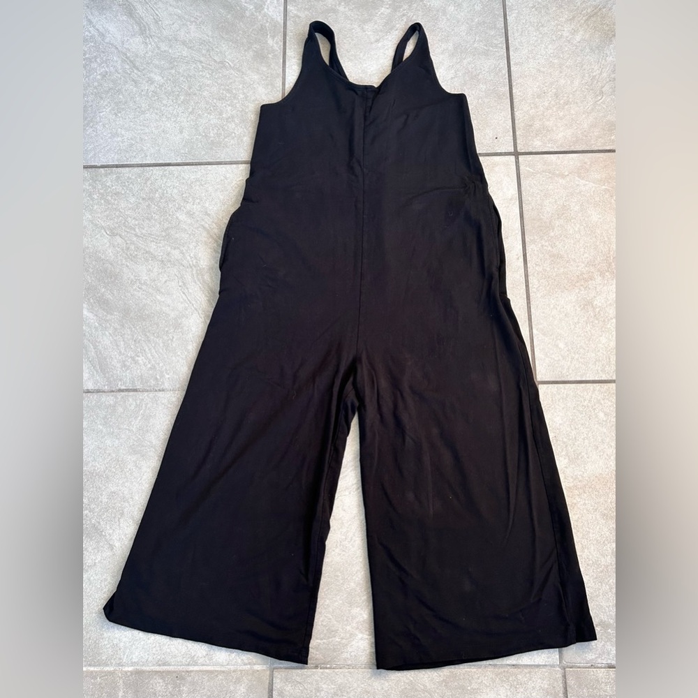 Elegant Black Sleeveless Jumpsuit